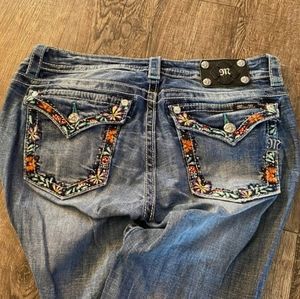 SOLD Elsewhere - Miss Me Jean's boot cut size 32